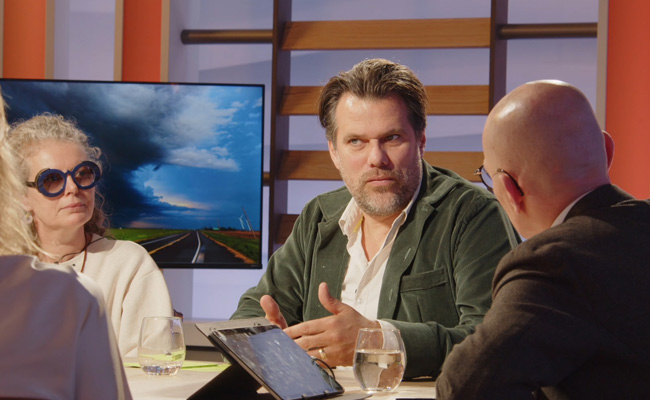 Shot uit een online talkshow